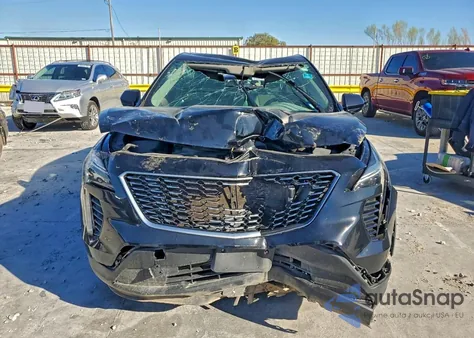 2019 Cadillac Xt4 Luxury z USA, uszkodzony, nr VIN 1GYAZAR49KF145313